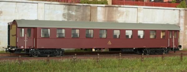 Hobbytrade 61001 | H0 DSB III Passenger Local Car CL 1585