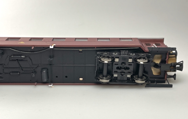 Hobbytrade 61001 | H0 DSB III Passenger Local Car CL 1585